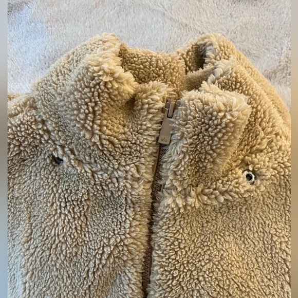 NWOT Alo Yoga Sherpa Jacket Fleece Size S - Picture 12 of 13